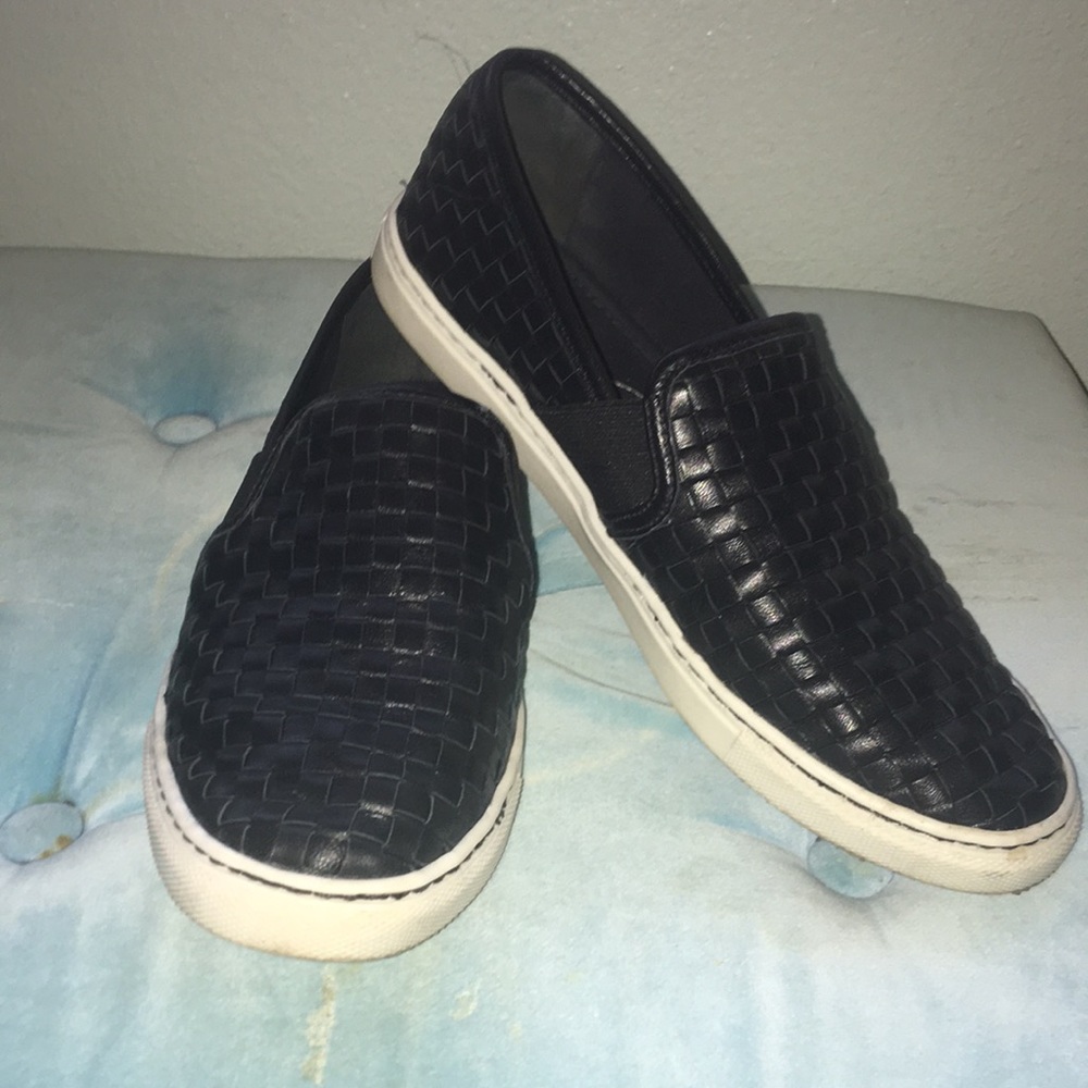 Black leather sneakers size 7 by Arturo Chiang